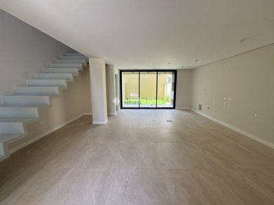 Casa à venda com 127m², 4 quartos, 1 suíte, 2 vagas no bairro Campeche em Florianópolis - Foto 7