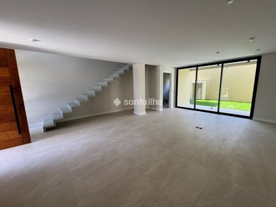 Casa à venda com 127m², 4 quartos, 1 suíte, 2 vagas no bairro Campeche em Florianópolis - Foto 9
