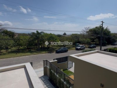 Casa à venda com 127m², 4 quartos, 1 suíte, 2 vagas no bairro Campeche em Florianópolis - Foto 34