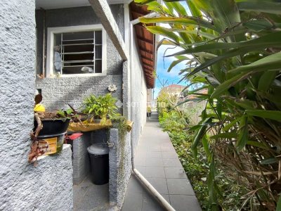 Casa à venda com 119m², 3 quartos, 2 vagas no bairro Tapera em Florianópolis - Foto 2