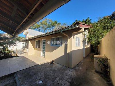 Casa à venda com 290m², 4 quartos, 1 suíte, 4 vagas no bairro Rio Tavares em Florianópolis - Foto 18