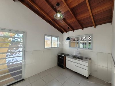 Casa à venda com 290m², 4 quartos, 1 suíte, 4 vagas no bairro Rio Tavares em Florianópolis - Foto 17