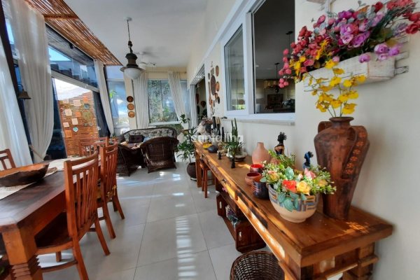 Casa em Condomínio à venda com 313m², 6 quartos, 6 suítes, 2 vagas no bairro Campeche em Florianópolis