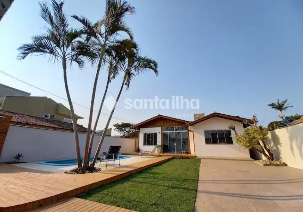Casa à venda com 140m², 3 quartos, 3 suítes, 3 vagas no bairro Campeche em Florianópolis - Foto 1