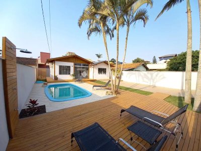 Casa à venda com 140m², 3 quartos, 3 suítes, 3 vagas no bairro Campeche em Florianópolis - Foto 2