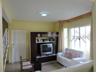 Casa à venda com 245m², 4 quartos, 1 suíte, 2 vagas no bairro Campeche em Florianópolis - Foto 7