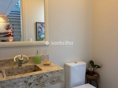 Casa à venda com 268m², 3 quartos, 2 suítes, 4 vagas no bairro Campeche em Florianópolis - Foto 17