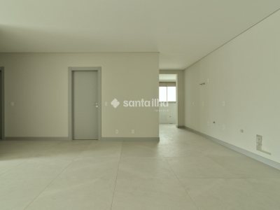 Apartamento à venda com 122m², 3 quartos, 3 suítes, 2 vagas no bairro Centro em Florianópolis - Foto 4