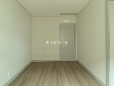 Apartamento à venda com 122m², 3 quartos, 3 suítes, 2 vagas no bairro Centro em Florianópolis - Foto 9