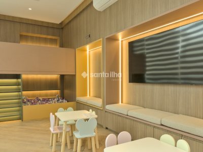 Apartamento à venda com 122m², 3 quartos, 3 suítes, 2 vagas no bairro Centro em Florianópolis - Foto 19