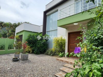 Casa à venda com 352m², 4 quartos, 4 suítes, 2 vagas no bairro Armação em Florianopolis - Foto 3
