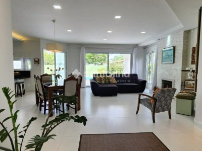 Casa à venda com 352m², 4 quartos, 4 suítes, 2 vagas no bairro Armação em Florianopolis - Foto 13