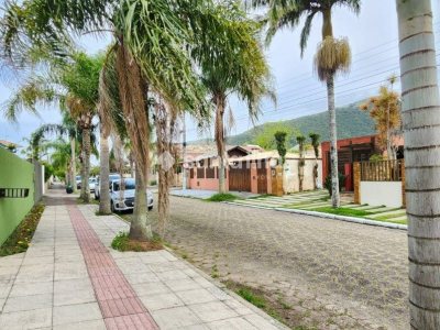 Casa à venda com 352m², 4 quartos, 4 suítes, 2 vagas no bairro Armação em Florianopolis - Foto 4