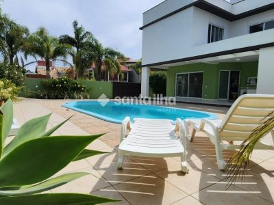 Casa à venda com 352m², 4 quartos, 4 suítes, 2 vagas no bairro Armação em Florianopolis - Foto 2