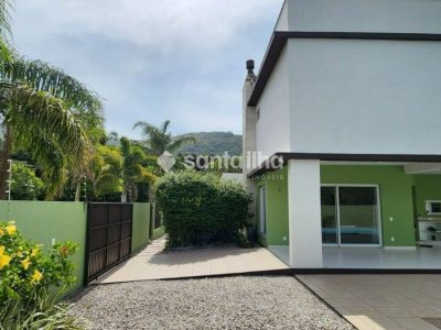 Casa à venda com 352m², 4 quartos, 4 suítes, 2 vagas no bairro Armação em Florianopolis - Foto 8