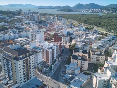 Apartamento à venda com 68m², 2 quartos, 1 suíte, 1 vaga no bairro Trindade em Florianópolis - Foto 13