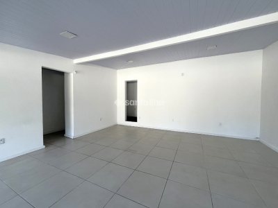 Loja para alugar com 47m², 2 vagas no bairro Ribeirão da Ilha em Florianópolis - Foto 7