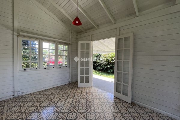 Casa à venda com 69m², 2 quartos, 2 vagas no bairro Campeche em Florianópolis