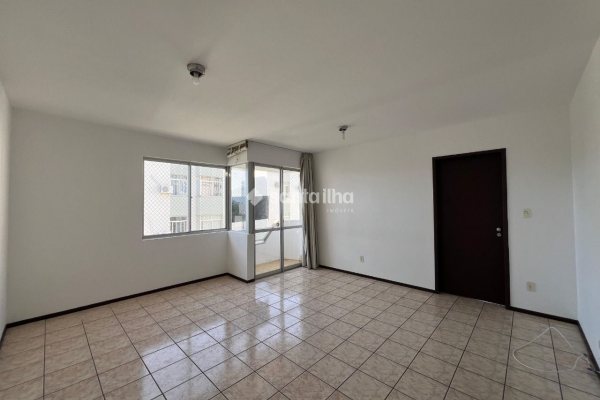 Apartamento à venda com 91m², 3 quartos, 1 suíte, 1 vaga no bairro Carvoeira em Florianópolis