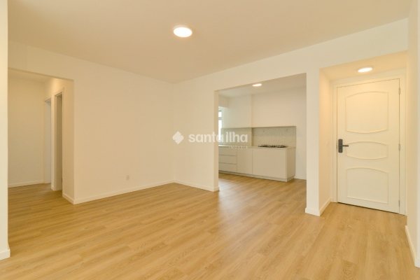 Apartamento à venda com 97m², 3 quartos, 2 suítes, 1 vaga no bairro Centro em Florianópolis