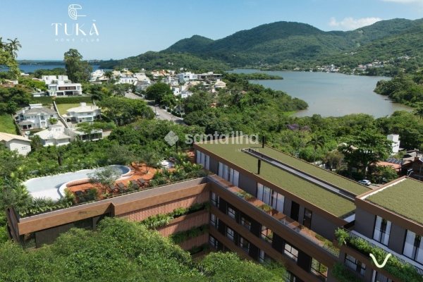 Cobertura à venda com 164m², 3 quartos, 3 suítes, 2 vagas no bairro Lagoa da Conceição em Florianópolis