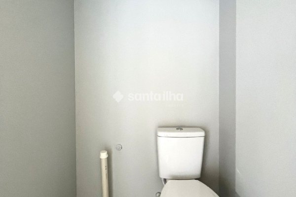 Loja para alugar com 108m², 1 vaga no bairro Campeche em Florianópolis
