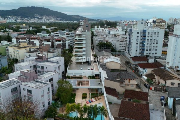Apartamento à venda com 106m², 2 quartos, 1 suíte, 1 vaga no bairro Itacorubi em Florianópolis