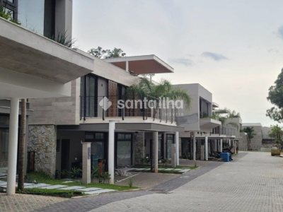 Casa em Condomínio à venda com 341m², 4 quartos, 4 suítes, 2 vagas no bairro Lagoa da Conceição em Florianópolis - Foto 3