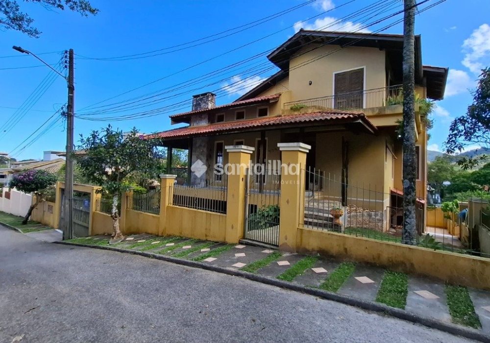 Casa à venda com 430m², 4 quartos, 1 suíte, 4 vagas no bairro Lagoa da Conceição em Florianópolis - Foto 1