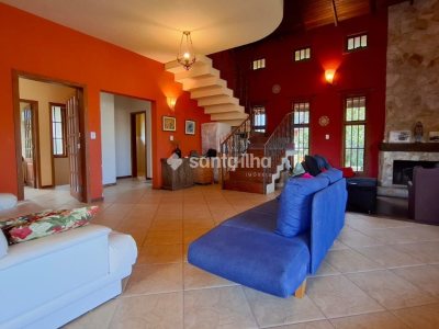 Casa à venda com 430m², 4 quartos, 1 suíte, 4 vagas no bairro Lagoa da Conceição em Florianópolis - Foto 4