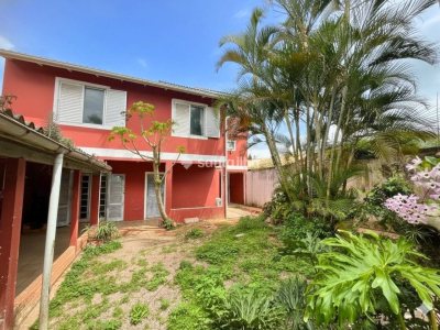 Casa à venda com 230m², 5 quartos, 4 vagas no bairro Armação em Florianópolis - Foto 2