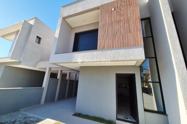 Casa à venda com 120m², 3 quartos, 1 suíte, 2 vagas no bairro Pântano do Sul em Florianópolis