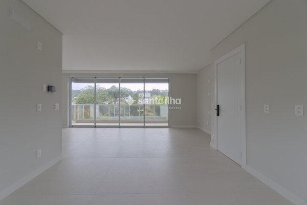 Apartamento à venda com 128m², 3 quartos, 3 suítes, 2 vagas no bairro Cacupé em Florianópolis