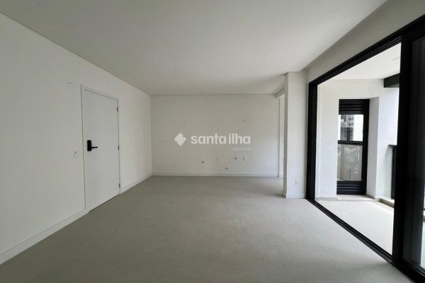 Apartamento à venda com 73m², 2 quartos, 1 suíte, 1 vaga no bairro Centro em Florianópolis