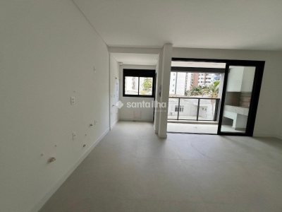 Apartamento à venda com 73m², 2 quartos, 1 suíte, 1 vaga no bairro Centro em Florianópolis - Foto 2