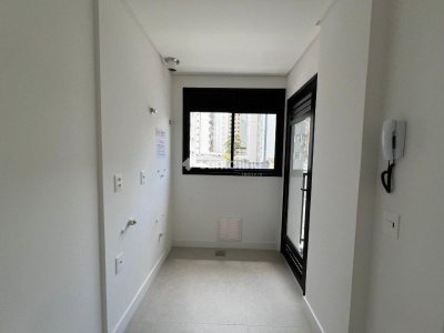 Apartamento à venda com 73m², 2 quartos, 1 suíte, 1 vaga no bairro Centro em Florianópolis - Foto 3
