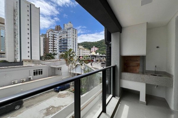 Apartamento à venda com 73m², 2 quartos, 1 suíte, 1 vaga no bairro Centro em Florianópolis