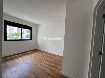 Apartamento à venda com 73m², 2 quartos, 1 suíte, 1 vaga no bairro Centro em Florianópolis - Foto 7