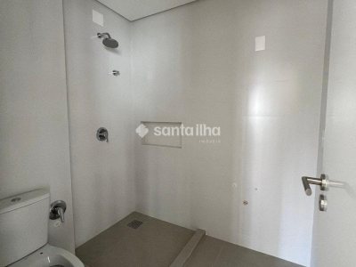 Apartamento à venda com 73m², 2 quartos, 1 suíte, 1 vaga no bairro Centro em Florianópolis - Foto 11