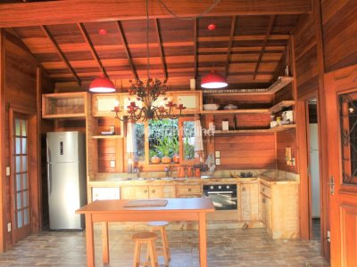 Casa à venda com 209m², 4 quartos, 1 suíte, 3 vagas no bairro Campeche em Florianópolis - Foto 7