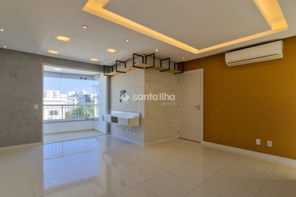 Apartamento à venda com 81m², 2 quartos, 1 suíte, 2 vagas no bairro Itacorubi em Florianópolis