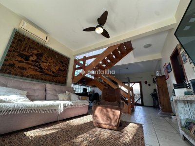 Casa à venda com 218m², 3 quartos, 1 suíte, 2 vagas no bairro Armação em Florianópolis - Foto 7