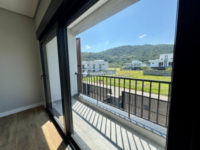 Casa à venda com 189m², 3 quartos, 3 suítes, 4 vagas no bairro Rio Tavares em Florianópolis - Foto 14