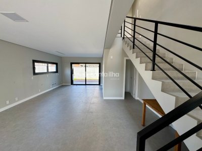 Casa à venda com 189m², 3 quartos, 3 suítes, 4 vagas no bairro Rio Tavares em Florianópolis - Foto 5