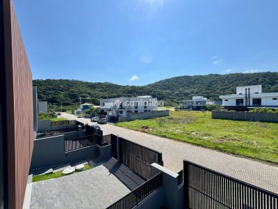 Casa à venda com 189m², 3 quartos, 3 suítes, 4 vagas no bairro Rio Tavares em Florianópolis - Foto 16