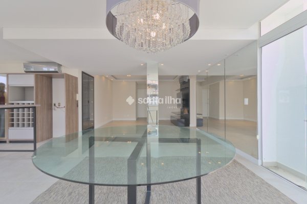 Cobertura à venda com 142m², 3 quartos, 1 suíte, 2 vagas no bairro Córrego Grande em Florianópolis
