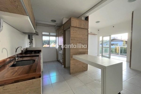 Apartamento para alugar com 74m², 2 quartos, 1 suíte, 1 vaga no bairro Campeche em Florianopolis