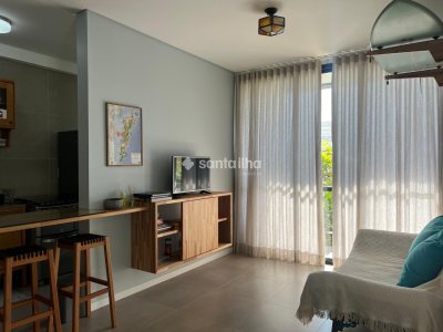 Apartamento à venda com 103m², 2 quartos, 1 suíte, 2 vagas no bairro Lagoa da Conceição em Florianópolis - Foto 2