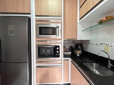 Apartamento à venda com 78m², 3 quartos, 1 suíte, 1 vaga no bairro Agronômica em Florianópolis - Foto 16