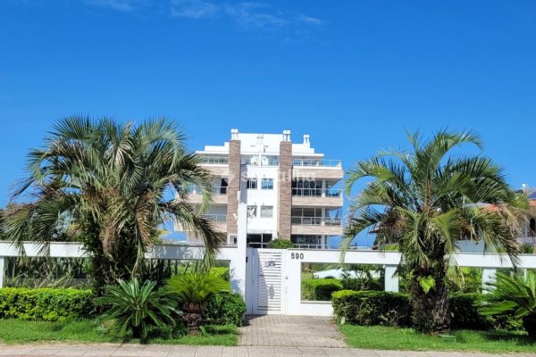 Apartamento à venda com 113m², 2 quartos, 1 suíte, 2 vagas no bairro Morro das Pedras em Florianópolis